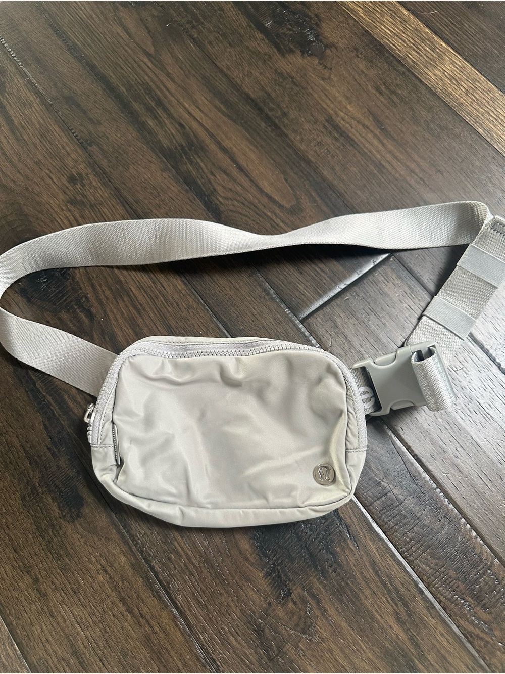 Lululemon Everywhere Belt Bag 1L – Light Grey